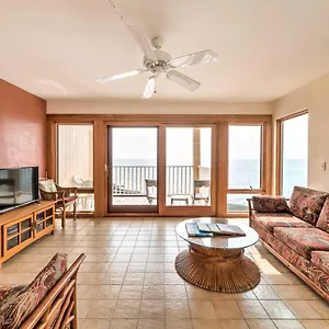 Holiday home Oceanfront Townhome With Pool And Views!, Kailua-Kona