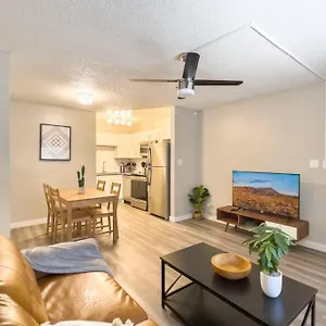stylish-and-cozy-loft-in-phoenix.hotelsofphoenix.com/