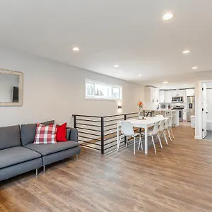 beautifully-remodeled-rambler-in-south.seattlehotelsites.com/