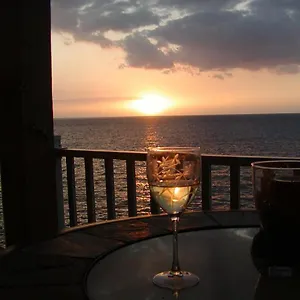 Holiday home Oceanfront Paradise With Private Lanai Overlooking Bay, Kailua-Kona